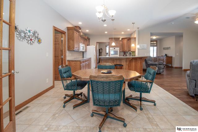 461 S Deer Creek Place, Columbus, NE 68601