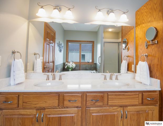 461 S Deer Creek Place, Columbus, NE 68601