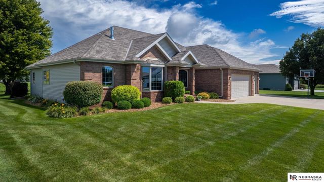 461 S Deer Creek Place, Columbus, NE 68601