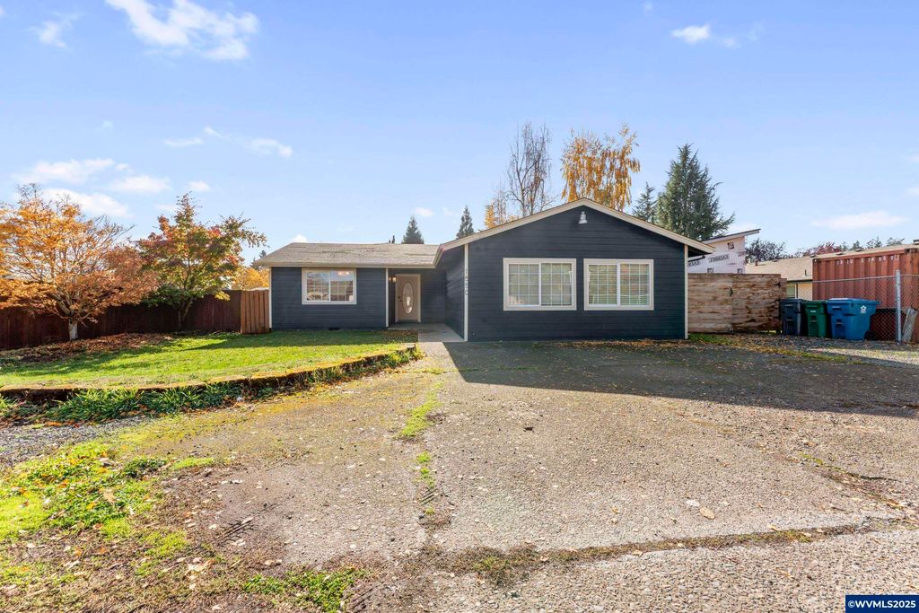 1550 Tierra Lynn Dr, Woodburn, OR 97071