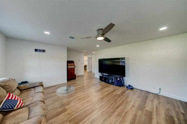 4710 Sylvia Lane, Manvel, TX 77578