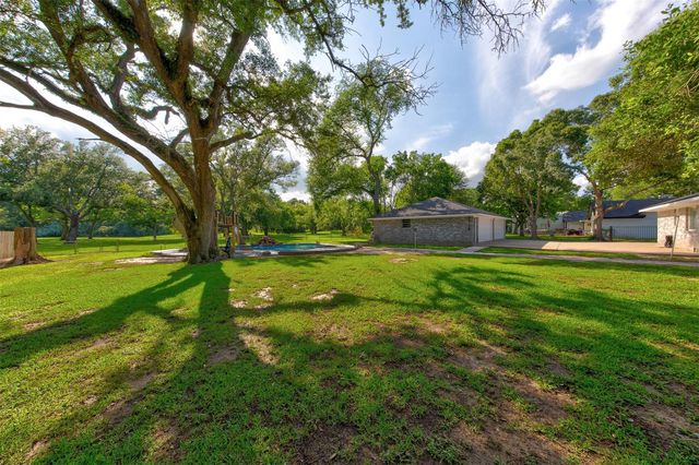 4710 Sylvia Lane, Manvel, TX 77578