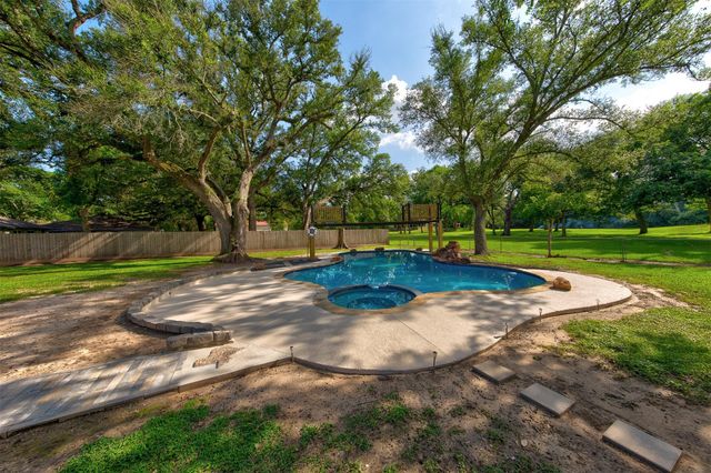 4710 Sylvia Lane, Manvel, TX 77578