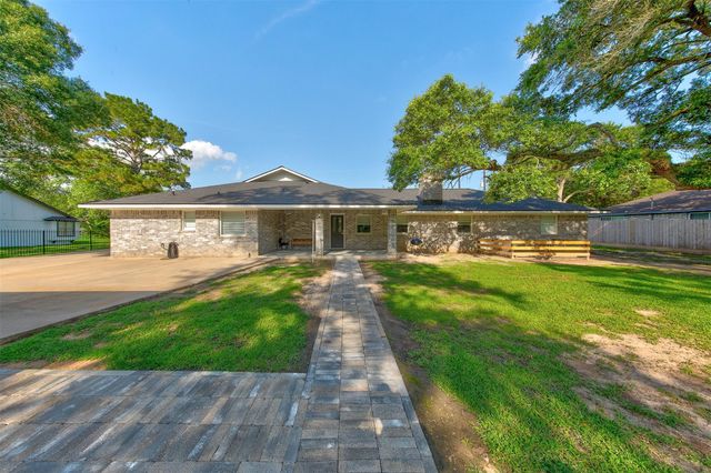 4710 Sylvia Lane, Manvel, TX 77578