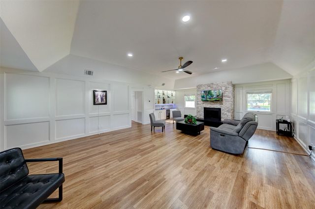 4710 Sylvia Lane, Manvel, TX 77578