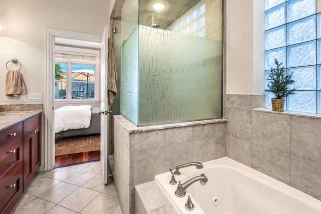 3241 N CLIFTON Avenue 3, Chicago, IL 60657