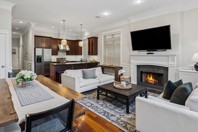 3241 N CLIFTON Avenue 3, Chicago, IL 60657