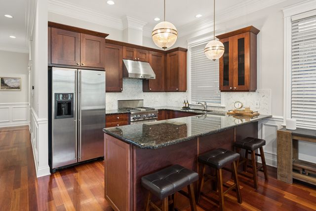 3241 N CLIFTON Avenue 3, Chicago, IL 60657