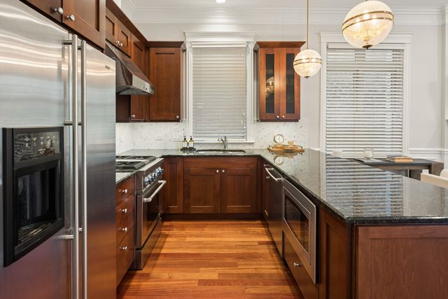 3241 N CLIFTON Avenue 3, Chicago, IL 60657