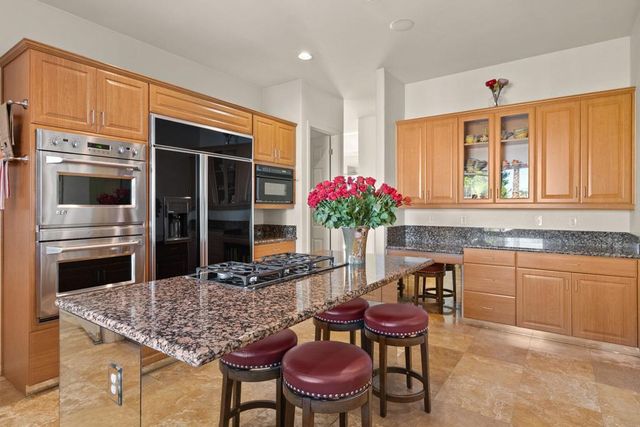 18 Calais Circle, Rancho Mirage, CA 92270