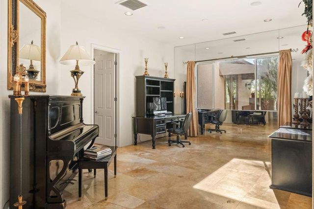 18 Calais Circle, Rancho Mirage, CA 92270