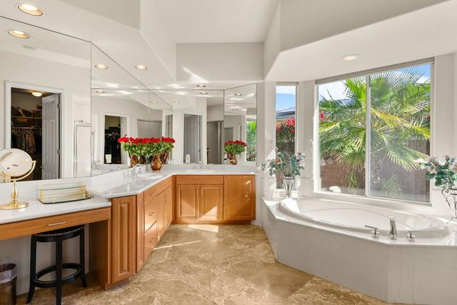 18 Calais Circle, Rancho Mirage, CA 92270