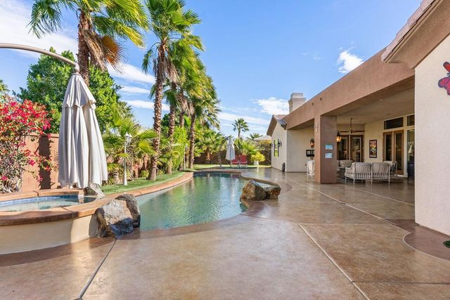 18 Calais Circle, Rancho Mirage, CA 92270