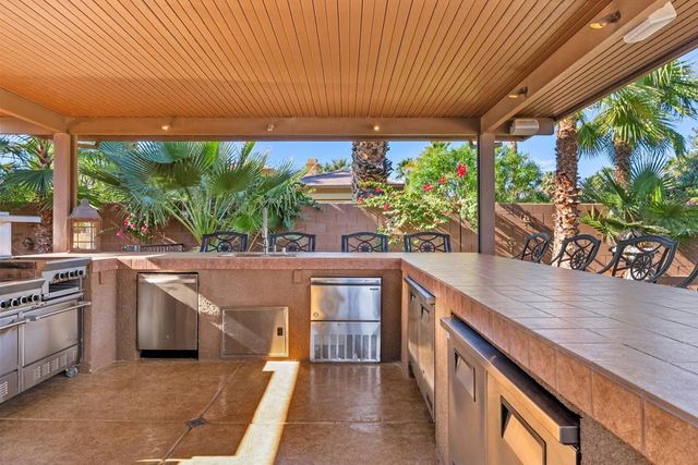 18 Calais Circle, Rancho Mirage, CA 92270