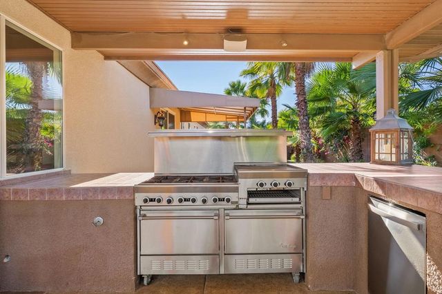 18 Calais Circle, Rancho Mirage, CA 92270