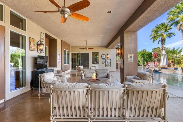 18 Calais Circle, Rancho Mirage, CA 92270