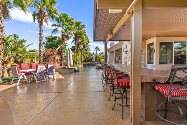 18 Calais Circle, Rancho Mirage, CA 92270