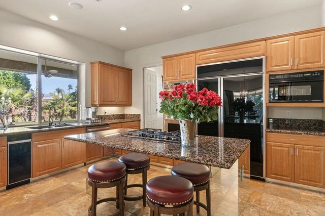 18 Calais Circle, Rancho Mirage, CA 92270