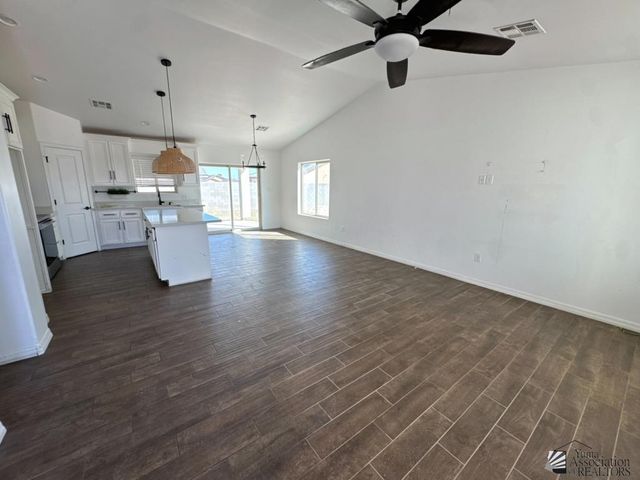3822 E Jett St, San Luis, AZ 85336