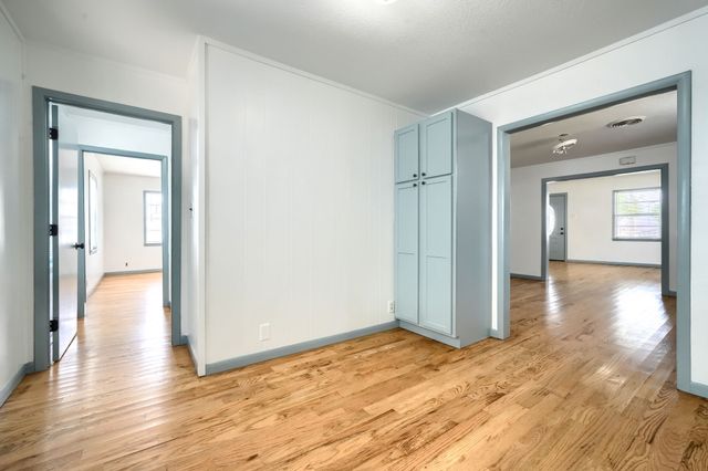 1802 Refinery Road, Gainesville, TX 76240