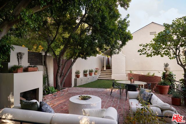 3506 Carnation Avenue, Los Angeles, CA 90026