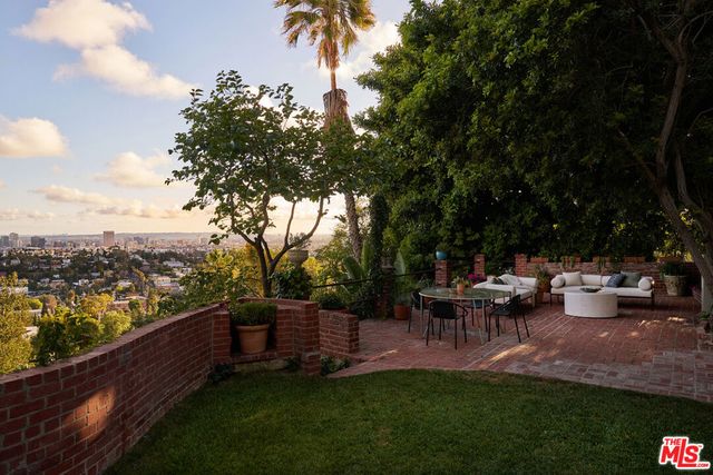 3506 Carnation Avenue, Los Angeles, CA 90026