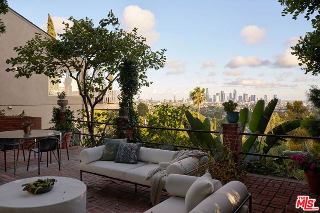 3506 Carnation Avenue, Los Angeles, CA 90026