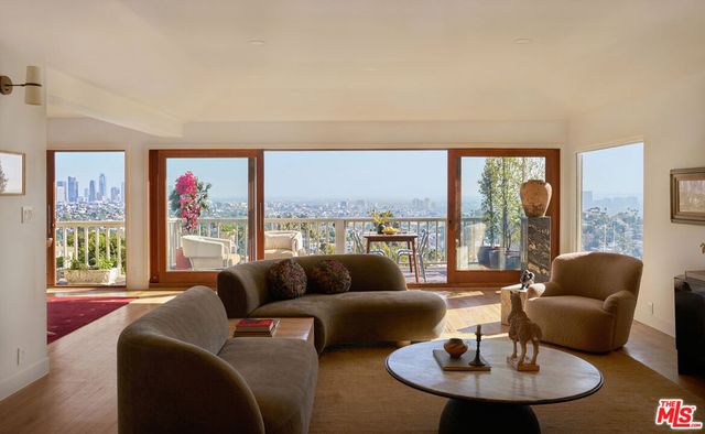 3506 Carnation Avenue, Los Angeles, CA 90026
