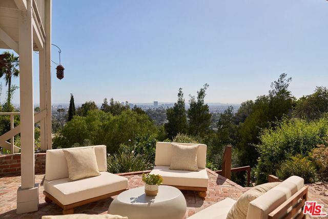 3506 Carnation Avenue, Los Angeles, CA 90026