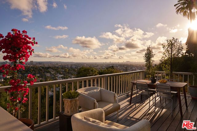 3506 Carnation Avenue, Los Angeles, CA 90026