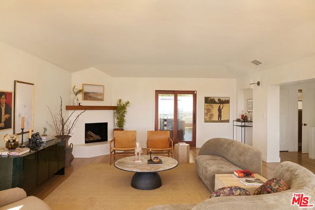 3506 Carnation Avenue, Los Angeles, CA 90026