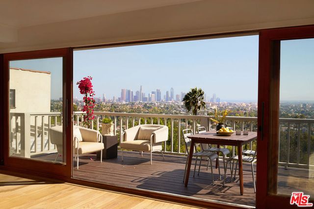 3506 Carnation Avenue, Los Angeles, CA 90026
