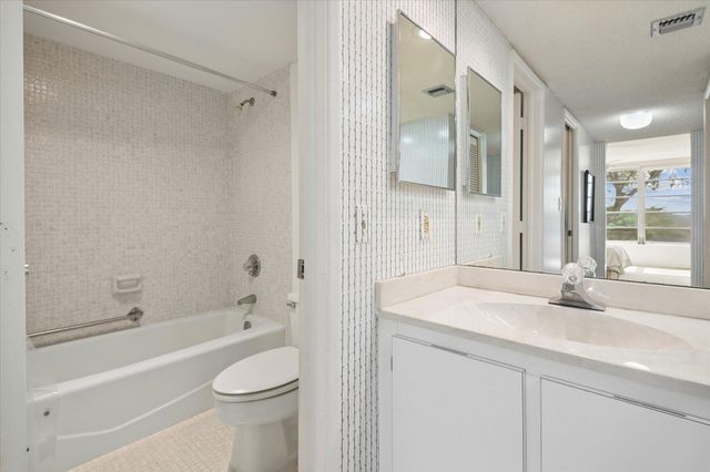 806 Cypress Boulevard 408, Pompano Beach, FL 33069