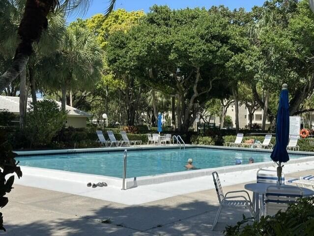 806 Cypress Boulevard 408, Pompano Beach, FL 33069