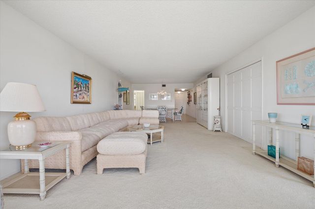 806 Cypress Boulevard 408, Pompano Beach, FL 33069