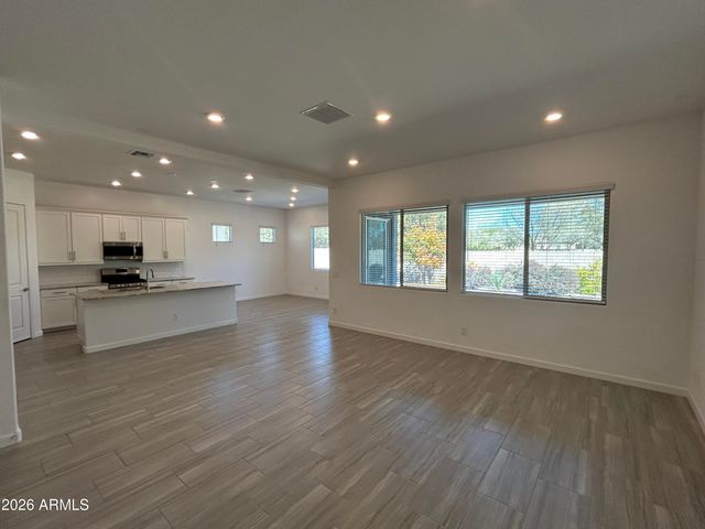 16776 W VEREDA SOLANA Drive, Surprise, AZ 85387