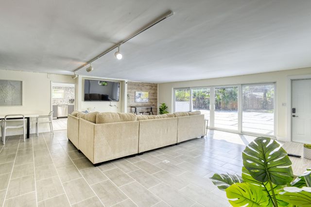 600 SW 12th Street, Fort Lauderdale, FL 33315