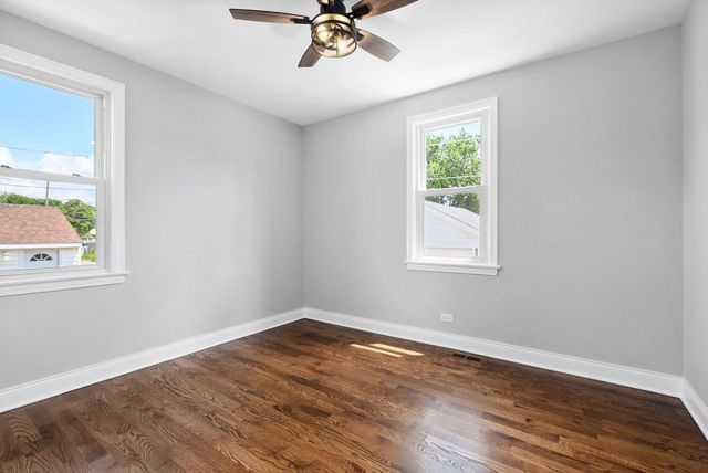 3335 Sunnyside Avenue, Brookfield, IL 60513