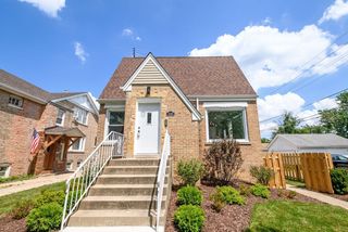 3335 Sunnyside Avenue, Brookfield, IL 60513