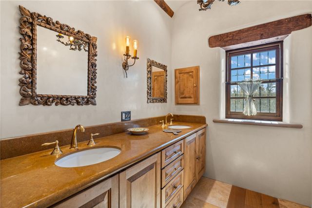 165 Tano Road, Santa Fe, NM 87506