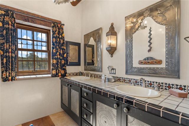 165 Tano Road, Santa Fe, NM 87506