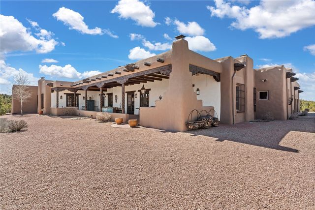 165 Tano Road, Santa Fe, NM 87506