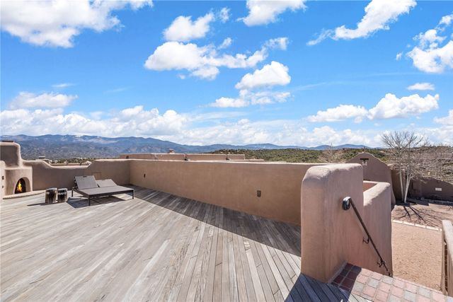 165 Tano Road, Santa Fe, NM 87506