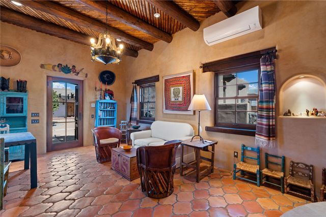 165 Tano Road, Santa Fe, NM 87506
