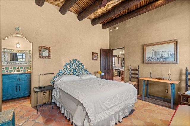 165 Tano Road, Santa Fe, NM 87506