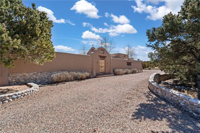 165 Tano Road, Santa Fe, NM 87506