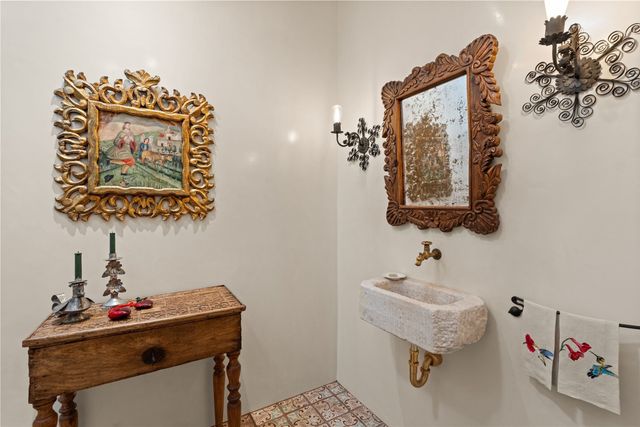 165 Tano Road, Santa Fe, NM 87506