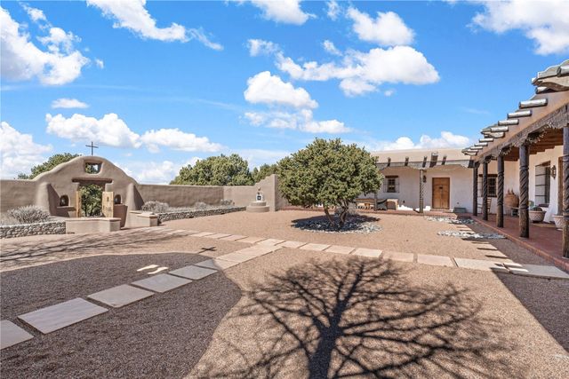 165 Tano Road, Santa Fe, NM 87506