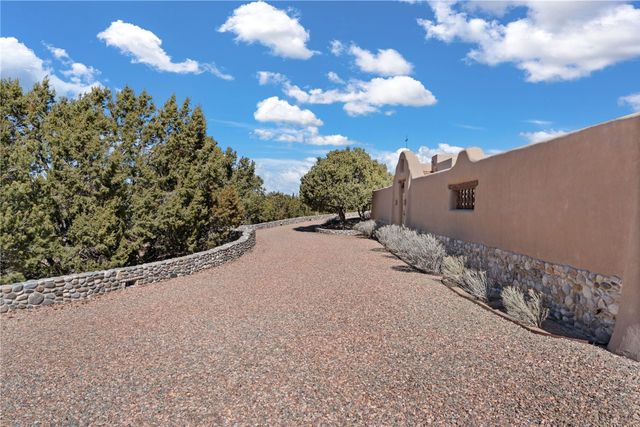 165 Tano Road, Santa Fe, NM 87506