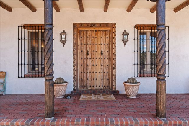 165 Tano Road, Santa Fe, NM 87506